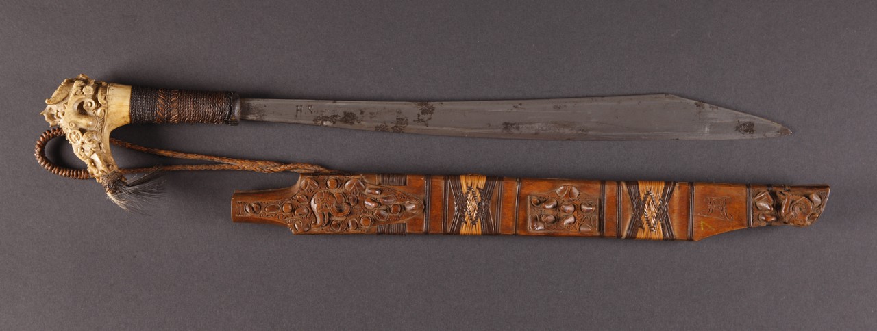 INDO608: Dayak Mandau Sword